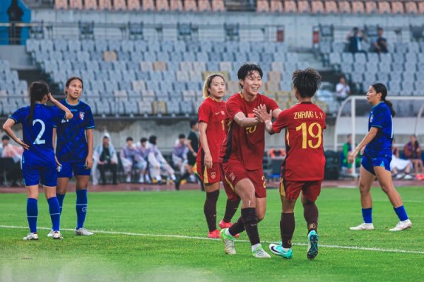 Dongtai: Trò chơi xoắn và bậ